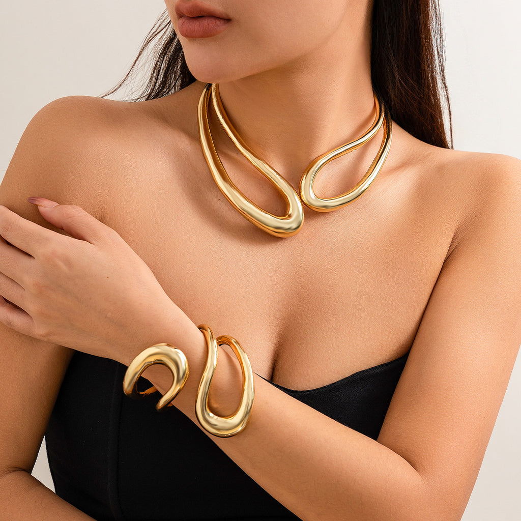 Exaggerated Glossy Retro Hollow Ring, Bracelet & Necklace Set – Fashion Statement Jewelry