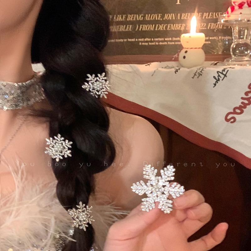 Crystal Snowflake Pearl Hair Clip – Winter Retro Flower Bobby Pins for Women & Girls